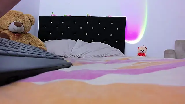  emiily pink online show from 04-21-26, 10:12