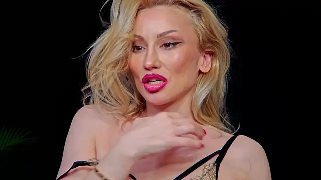 Wanted Kelly online show from 03-08-26, 02:04