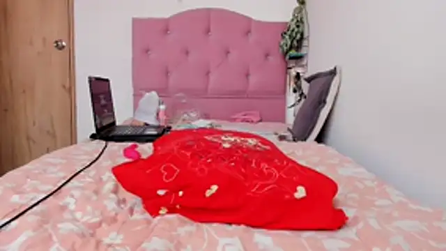 quenn-squirtanal online show from 04-05-26, 05:10