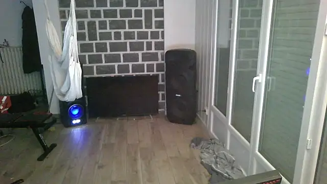 samia42 online show from 12-18-25, 09:54