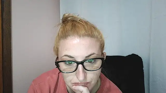 MissAudri online show from 01-11-26, 04:12