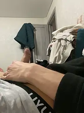 GaussianGunwale online show from 04-10-26, 09:08