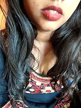 Sexy Divya   online show from 04-13-26, 05:35
