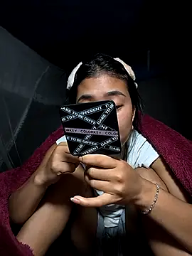 Snapshot of Lynly_k2 chatting on 02-19-26, 11:28 Lynly k2 online show from 02-19-26, 11:28