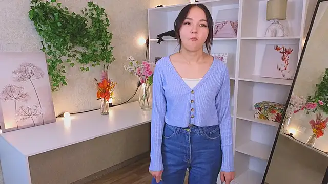 Snapshot of HangRusconi chatting on 11-11-25, 12:38 HangRusconi online show from 11-11-25, 12:38