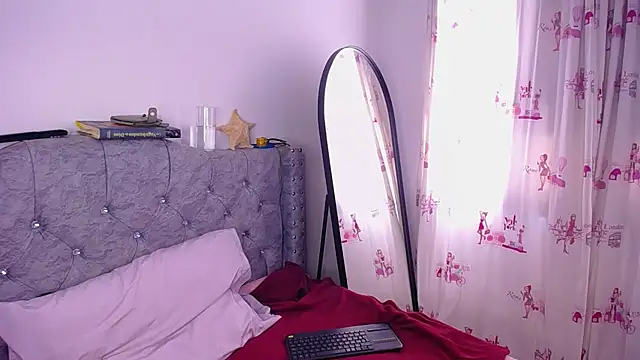 Snapshot of _Pariiss chatting on 12-01-25, 02:33 Pariiss online show from 12-01-25, 02:33