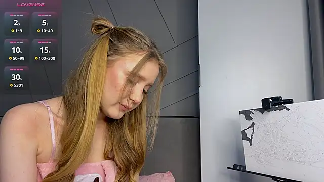 MiraJuicyJune online show from 03-05-26, 04:30