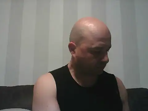 Snapshot of Askosex111 chatting on 11-07-25, 05:46 Askosex111 online show from 11-07-25, 05:46