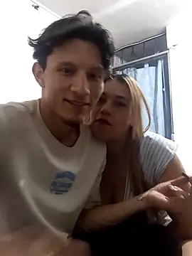 Snapshot of xXAndreyAndMariaXx chatting on 11-12-25, 12:11 xXAndreyAndMariaXx online show from 11-12-25, 12:11