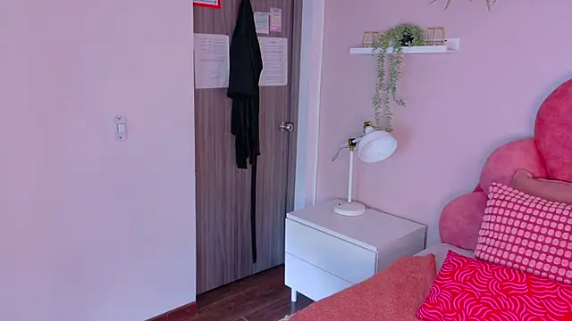 NicoletCherry   online show from 01-12-26, 07:41