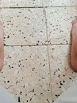 Snapshot of Bleakfisting chatting on 11-08-25, 02:28 Bleakfisting online show from 11-08-25, 02:28