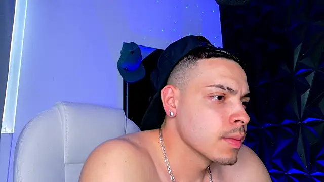 Maxwell Dupont online show from 01-09-26, 08:43