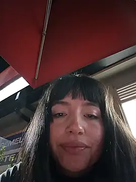 Snapshot of Luna_juicy chatting on 11-22-25, 03:27 Luna juicy online show from 11-22-25, 03:27