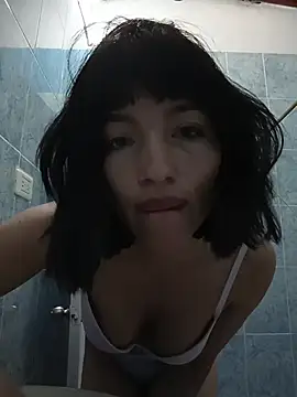 Snapshot of Luna_juicy chatting on 11-27-25, 09:50 Luna juicy online show from 11-27-25, 09:50