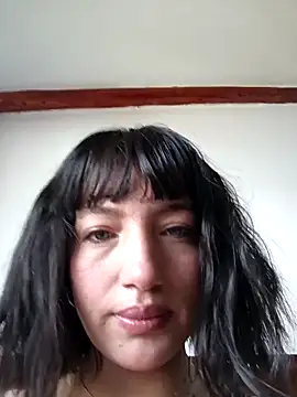 Snapshot of Luna_juicy chatting on 12-01-25, 03:50 Luna juicy online show from 12-01-25, 03:50