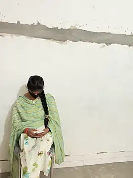 Snapshot of Sunita-collage chatting on 11-10-25, 04:55 Sunita-collage online show from 11-10-25, 04:55