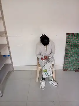 Snapshot of Sunita-collage chatting on 11-19-25, 04:45 Sunita-collage online show from 11-19-25, 04:45