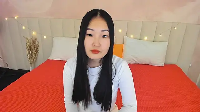 Snapshot of LanaMeiz chatting on 11-10-25, 09:30 LanaMeiz online show from 11-10-25, 09:30