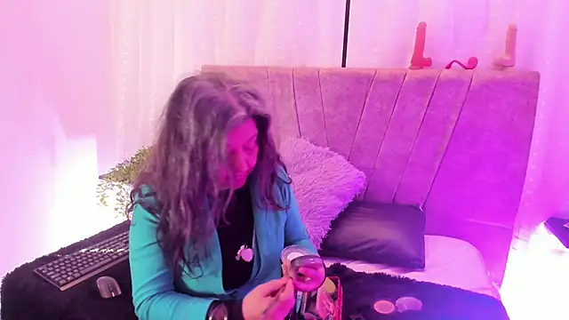 Victoriaa Anderson online show from 05-01-26, 01:16