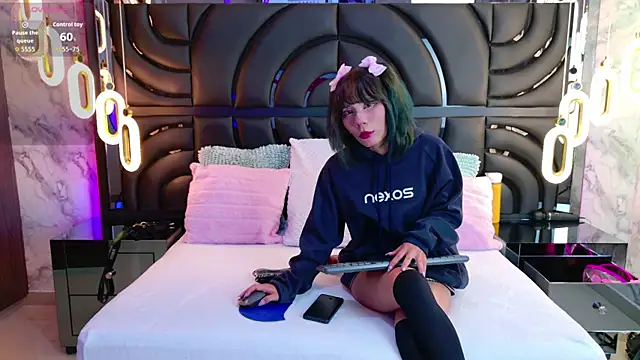 BunnySexyy18 online show from 12-15-25, 07:18