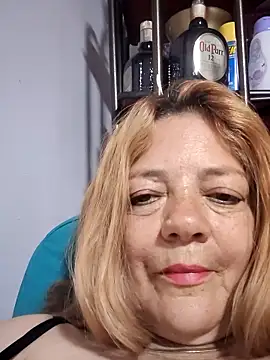 karlaanqui1 online show from 05-19-26, 10:43