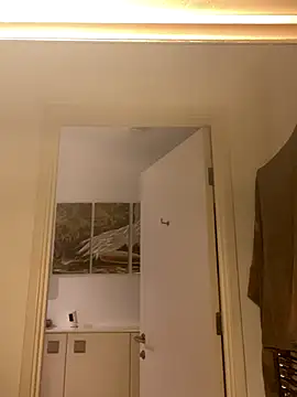 Snapshot of VenusEliteCo chatting on 11-09-25, 07:34 VenusEliteCo online show from 11-09-25, 07:34