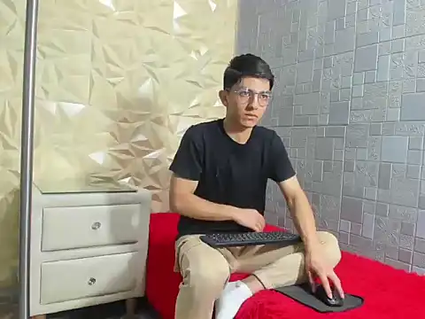 ElanGiraldo online show from 02-04-26, 12:22