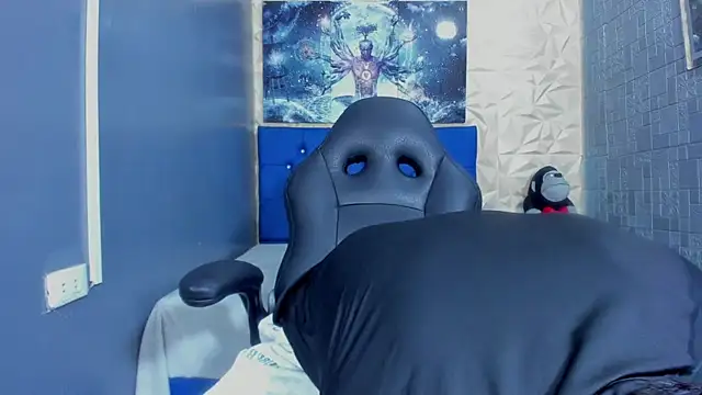 Snapshot of ElanGiraldo chatting on 07-01-26, 10:31 ElanGiraldo online show from 07-01-26, 10:31