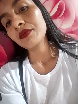 Snapshot of Uvit chatting on 12-15-25, 02:38 Uvit online show from 12-15-25, 02:38