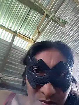 Snapshot of Uvit chatting on 04-05-26, 06:16 Uvit online show from 04-05-26, 06:16