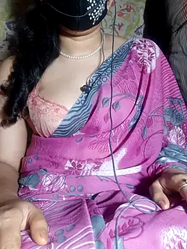 Snapshot of HotGirl23231 chatting on 04-29-26, 06:36 HotGirl23231 online show from 04-29-26, 06:36