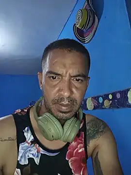 Snapshot of loboalexxx chatting on 11-09-25, 05:55 loboalexxx online show from 11-09-25, 05:55