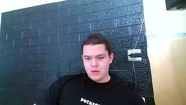 Snapshot of CuteButNaughty_ chatting on 01-11-26, 12:43 CuteButNaughty online show from 01-11-26, 12:43