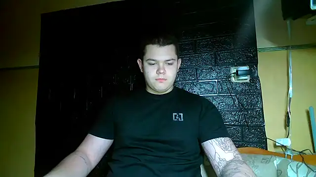 Snapshot of CuteButNaughty_ chatting on 02-08-26, 08:45 CuteButNaughty online show from 02-08-26, 08:45