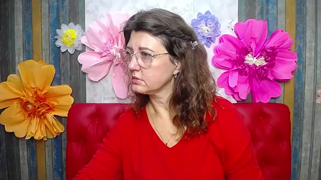 RoseHille online show from 11-22-25, 06:12