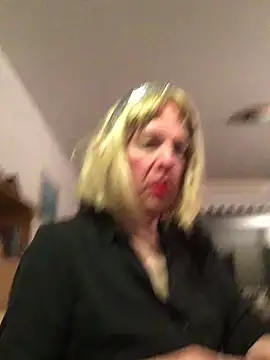 Snapshot of simone_xdressing chatting on 03-08-26, 12:30 simone xdressing online show from 03-08-26, 12:30