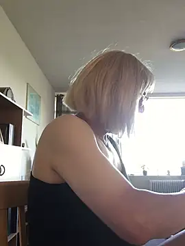 simone xdressing online show from 07-01-26, 06:18