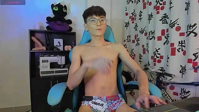 RYO BLEU  online show from 04-07-26, 04:35