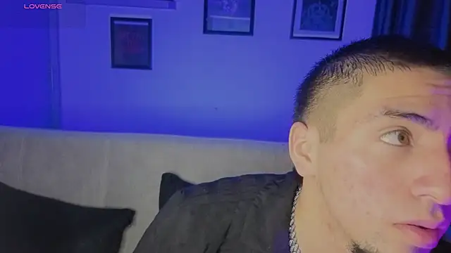 AresMassimoX online show from 11-28-25, 03:31