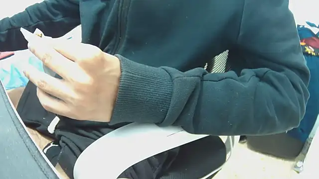 Calavera2001 online show from 11-11-25, 02:22