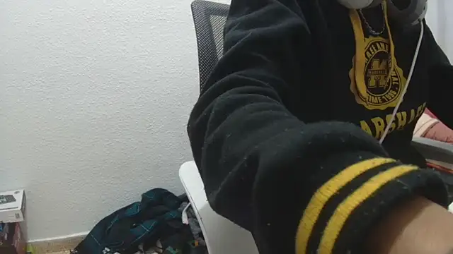 Calavera2001 online show from 12-21-25, 04:03