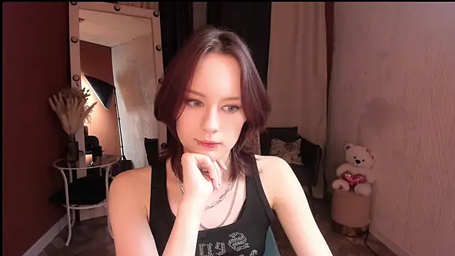 Annie Way online show from 12-03-25, 12:58