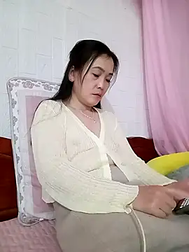 Feeling-hot online show from 02-24-26, 07:12