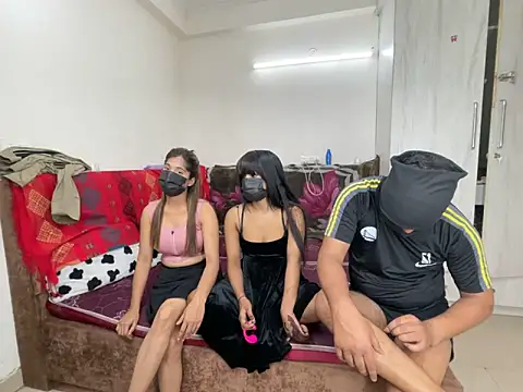 avnikaur online show from 03-25-26, 08:09