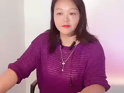 Snapshot of Lydia-Wei chatting on 11-15-25, 03:15 Lydia-Wei online show from 11-15-25, 03:15