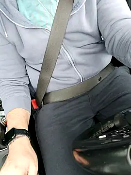 Snapshot of Nousdeux21 chatting on 02-05-26, 04:11 Nousdeux21 online show from 02-05-26, 04:11