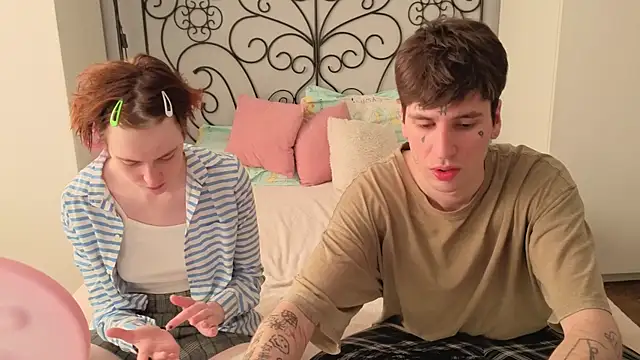 Danny loves Mary online show from 04-09-26, 02:00