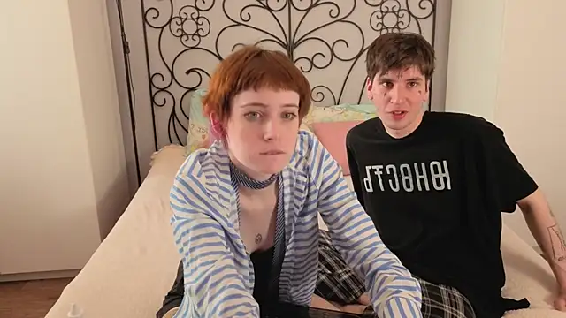 Danny loves Mary online show from 04-11-26, 01:54