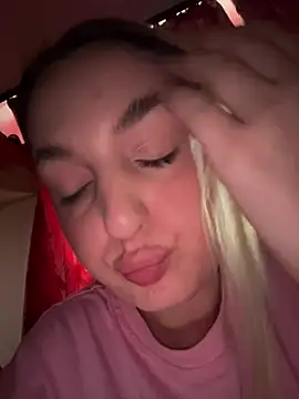 Marisaaasss online show from 04-01-26, 01:41