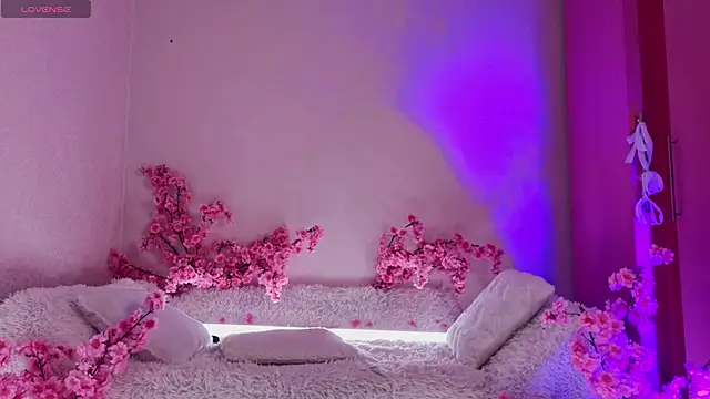 Kitty gaze online show from 02-24-26, 02:26